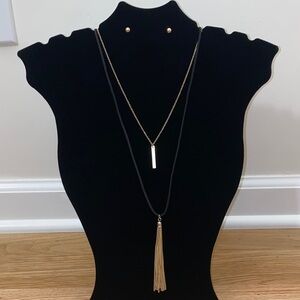 Carisma Elegant Gold Tassel Necklace Set NWT